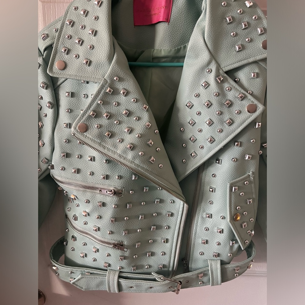 Jacket - Picture 4 of 9